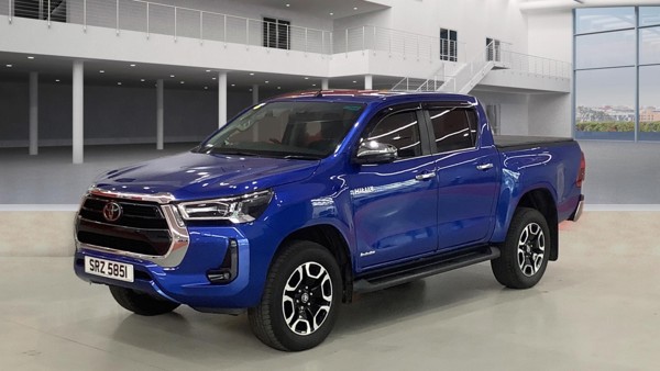 TOYOTA Hilux